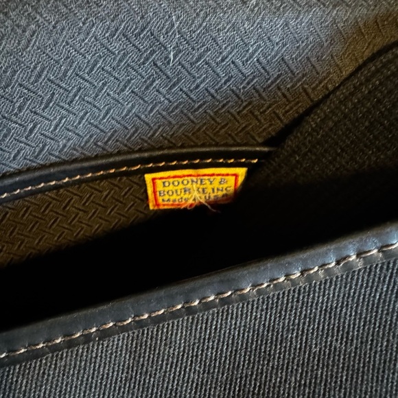 Dooney & Bourke Black Leather Trim Unisex Messenger Bag - Picture 5 of 8